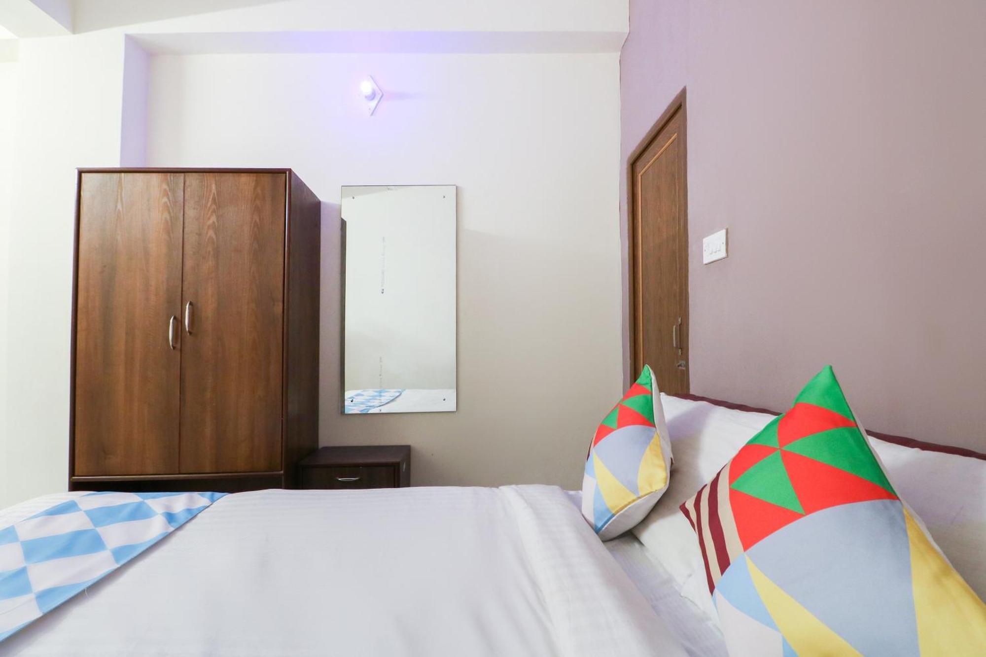 Hotel O Adri Hotels Near Dum Dum Metro Station المظهر الخارجي الصورة